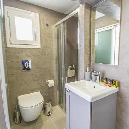 Comfy With Small Private Pool, Fiber Internet And Private Parking