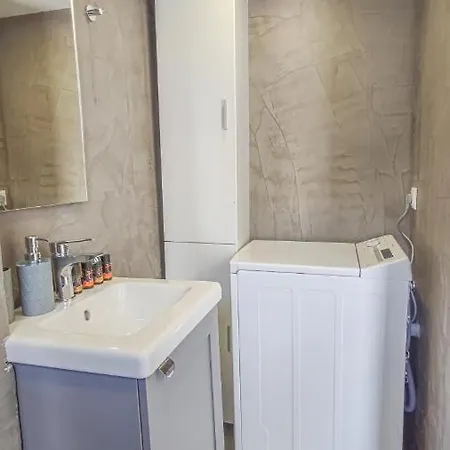 Comfy With Small Private Pool, Fiber Internet And Private Parking *