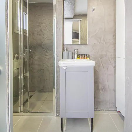 Comfy With Small Private Pool, Fiber Internet And Private Parking Lejlighed *