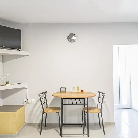 Lägenhet Comfy With Small Private Pool, Fiber Internet And Private Parking