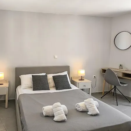 Comfy With Small Private Pool, Fiber Internet And Private Parking Lejlighed *