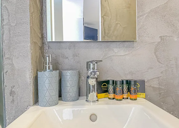 Comfy With Small Private Pool, Fiber Internet And Private Parking Chania (Crete)