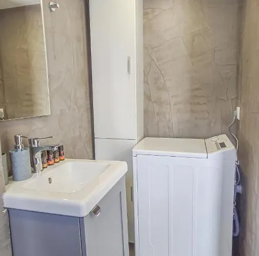 Comfy With Small Private Pool, Fiber Internet And Private Parking *