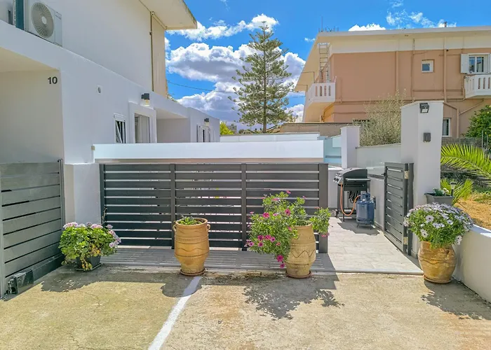 Apartment Comfy With Small Private Pool, Fiber Internet And Private Parking *