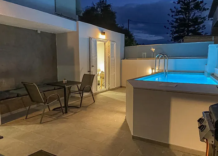 Comfy With Small Private Pool, Fiber Internet And Private Parking * Chania (Crete)