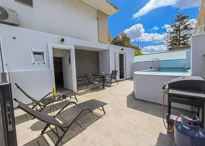 Apartment Comfy With Small Private Pool, Fiber Internet And Private Parking