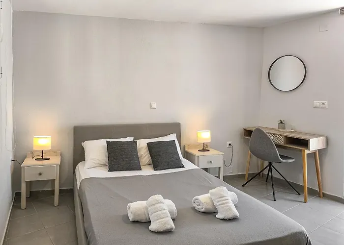 Comfy With Small Private Pool, Fiber Internet And Private Parking アパート *